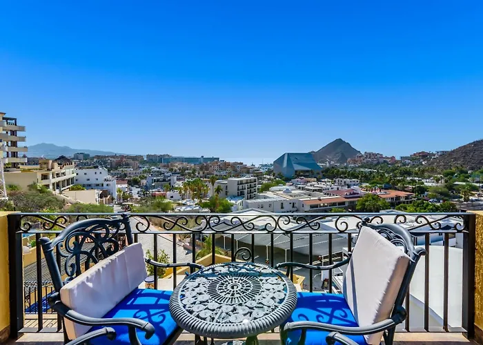 Luxury With Two Pools, Great For Large Groups *