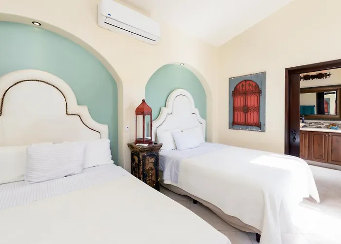 Villa Luxury With Two Pools, Great For Large Groups
