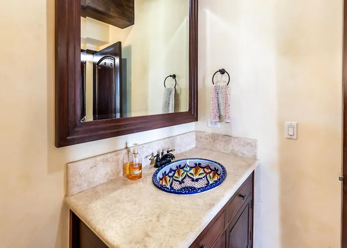 Luxury With Two Pools, Great For Large Groups *